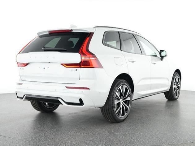 Gebraucht Volvo XC60 Plus 250 PS (183 kW) 2025 Crystal white (weiß) SUV