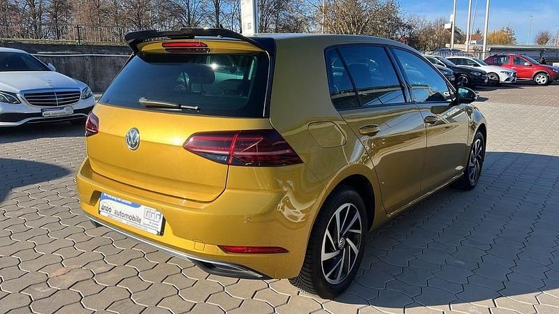 Gebraucht VW Golf VII Join 110 PS (80 kW) 2018 Gelb Limousine
