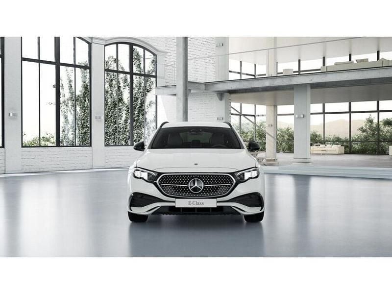Gebraucht Mercedes E220 AMG 197 PS (144 kW) 2025 Weiss