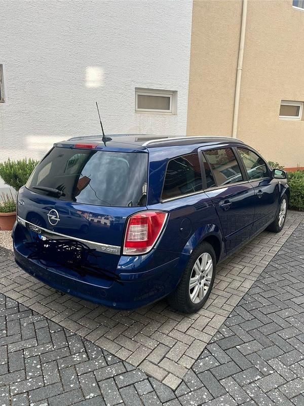 Blau Gebraucht 2008 Opel Astra Kombi | 1.700 € (Fairer Preis) - Bild 1/4