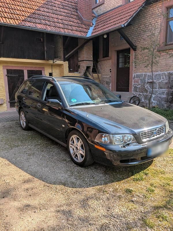 Gebraucht Volvo V40 116 PS (85 kW) 2003 Blau Kombi