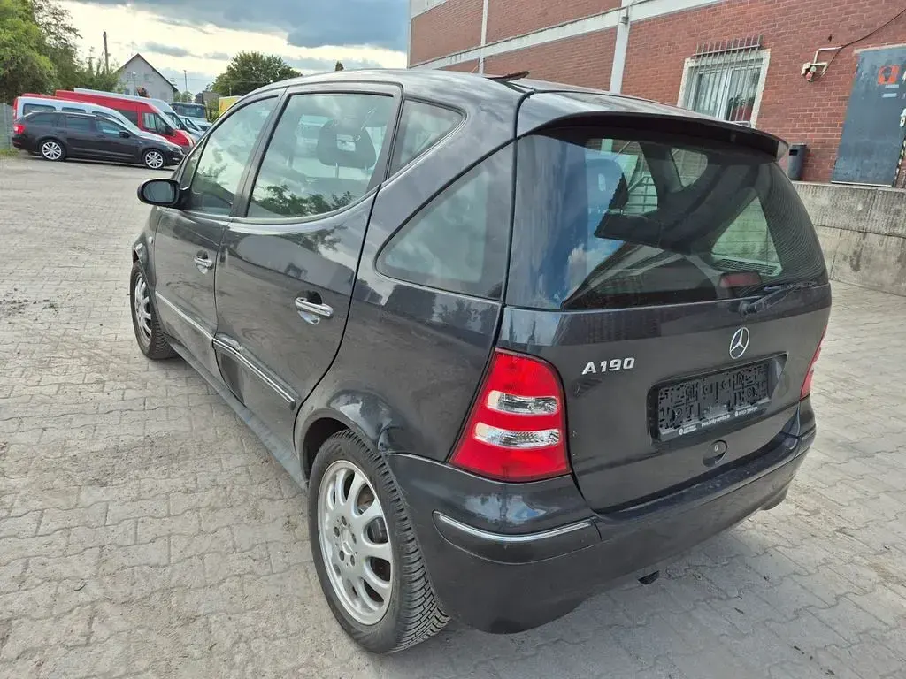 Gebraucht Mercedes A190 Elegance 125 PS (91 kW) 2002 Schwarz Van / Kleinbus