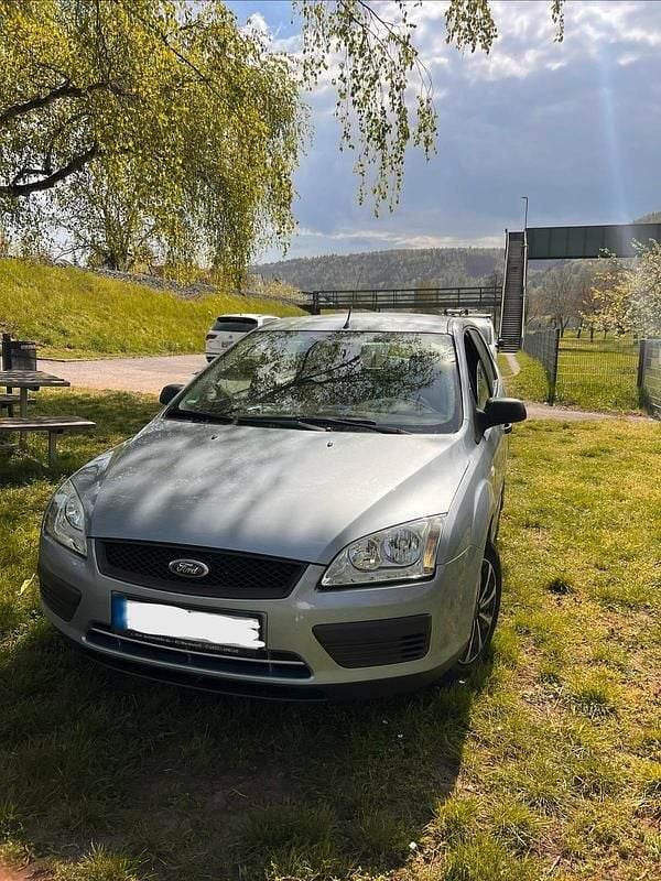 Używany Ford Focus 101 KM (74 kW) 2005 Andere farben Kombi