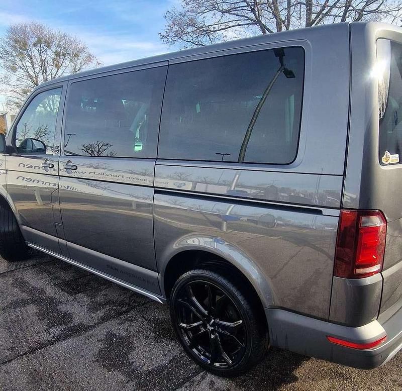 Gebraucht VW Multivan PanAmericana 199 PS (146 kW) 2019 Grau Van