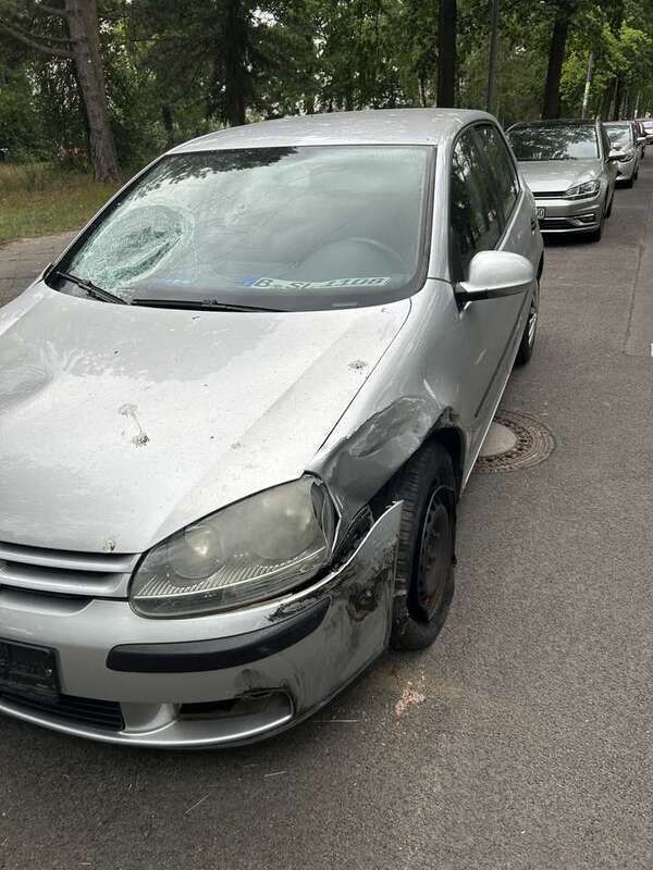 Silber Gebraucht 2003 VW Golf IV Basis Limousine | 650 € (Superpreis) - Bild 1/2
