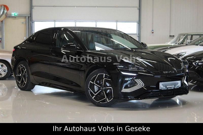 Neu BYD Seal Design 230 kW (313 PS) 2025 Schwarz Limousine