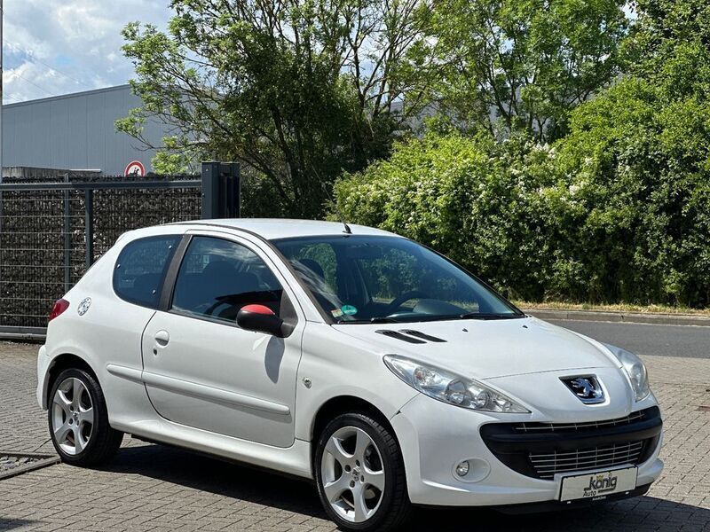 Weiß Gebraucht 2010 Peugeot 206+ Basis Kleinwagen | 3.999 € (Etwas zu teuer) - Bild 1/4
