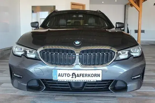 Gebraucht BMW 320 Sport Line 190 PS (139 kW) 2020 Grau Kombi