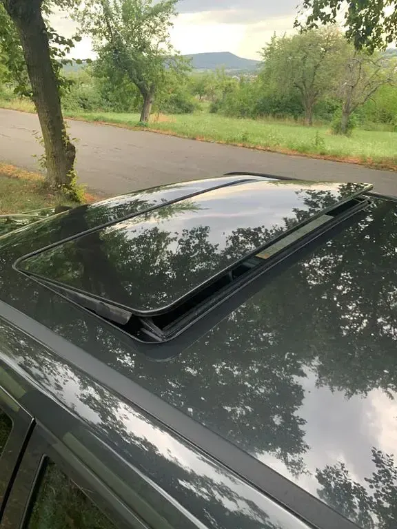 Gebraucht Mercedes 190 109 PS (80 kW) 1990 Schwarz Limousine