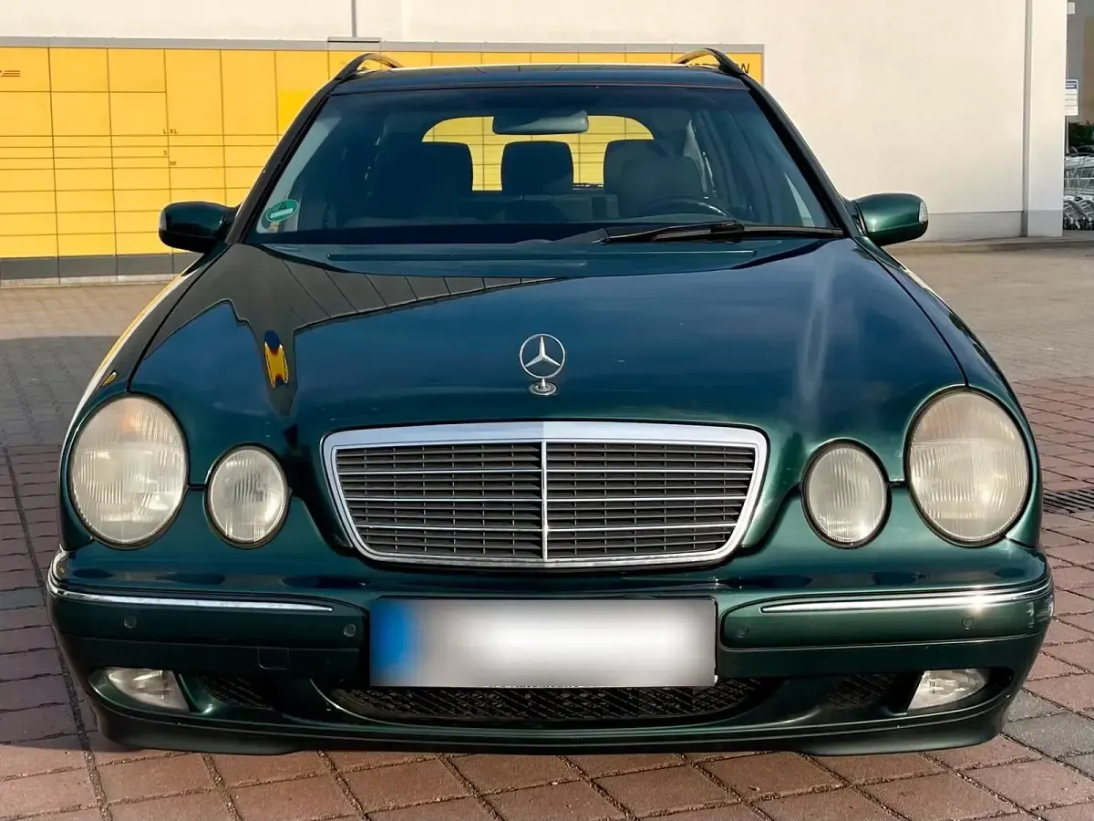 Gebraucht Mercedes E200 163 PS (119 kW) 2001 Grün Kombi