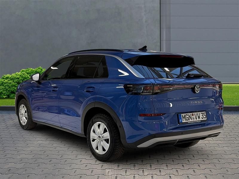 Gebraucht VW T-Roc Life 150 PS (110 kW) 2025 Blau SUV