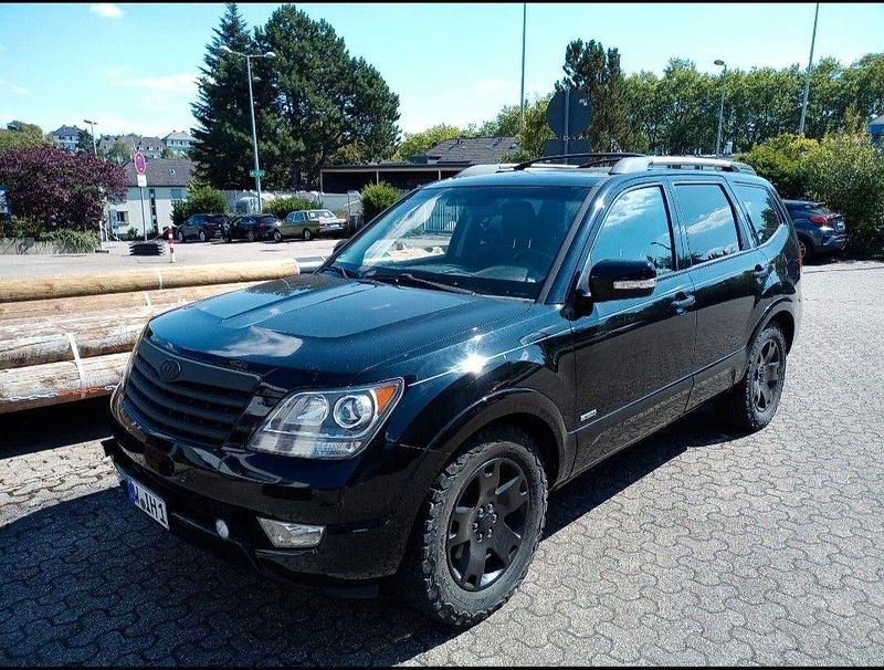 Schwarz Gebraucht 2009 Kia Borrego 2 SUV | 7.299 € - Bild 1/4