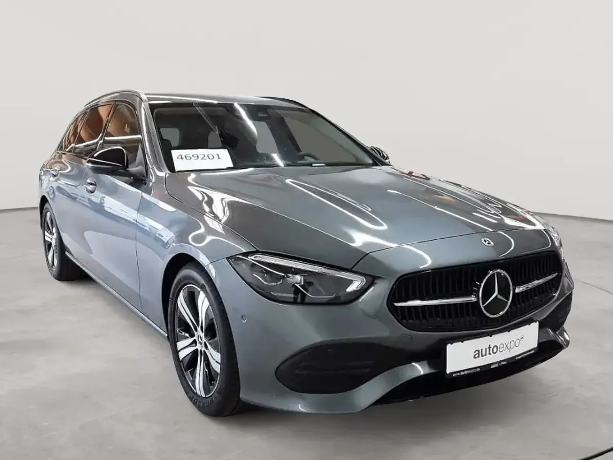 Gebraucht Mercedes C200 Avantgarde 163 PS (119 kW) 2023 Kombi