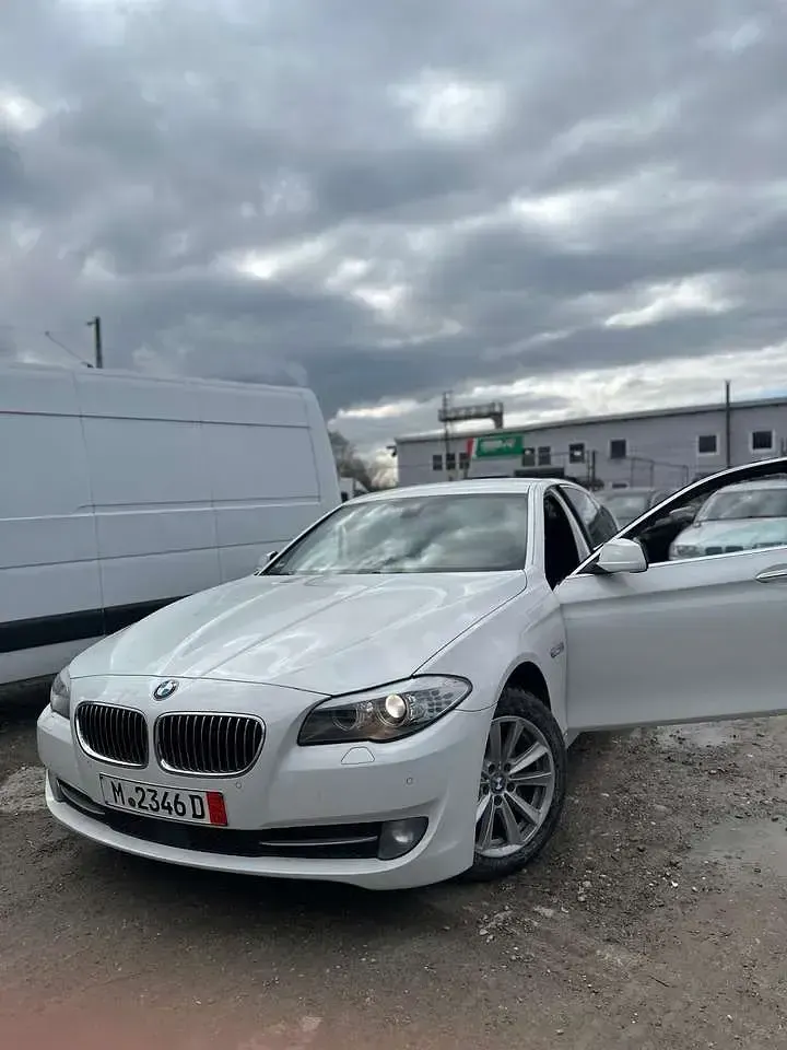 Usata BMW 525 218 CV (160 kW) 2013 Bianco Berlina