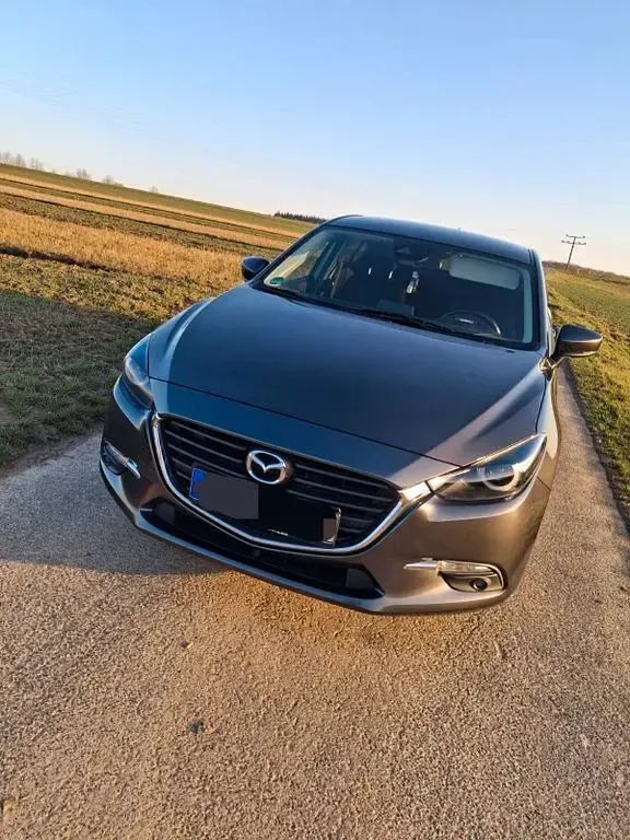Gebraucht Mazda 3 Exclusive-Line 120 PS (88 kW) 2017 Grau Limousine