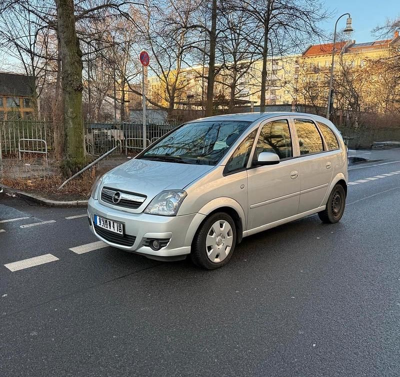 Grau Gebraucht 2008 Opel Meriva drive Van / Kleinbus | 3.500 € (Etwas zu teuer) - Bild 1/4