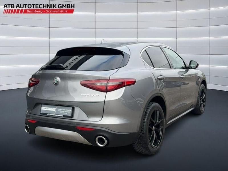 Gebraucht Alfa Romeo Stelvio 280 PS (205 kW) 2017 Grau SUV