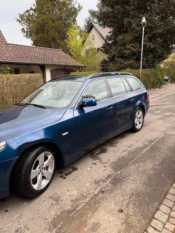 Second-hand BMW 525 218 CP (160 kW) 2007 Albastru Break