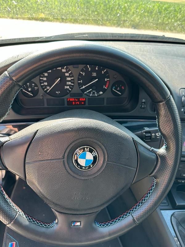 Gebraucht BMW 520 M Sport 150 PS (110 kW) 1998 Silber Limousine