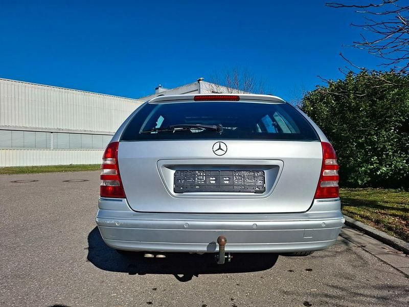 Gebraucht Mercedes C320 224 PS (164 kW) 2006 Silber Kombi