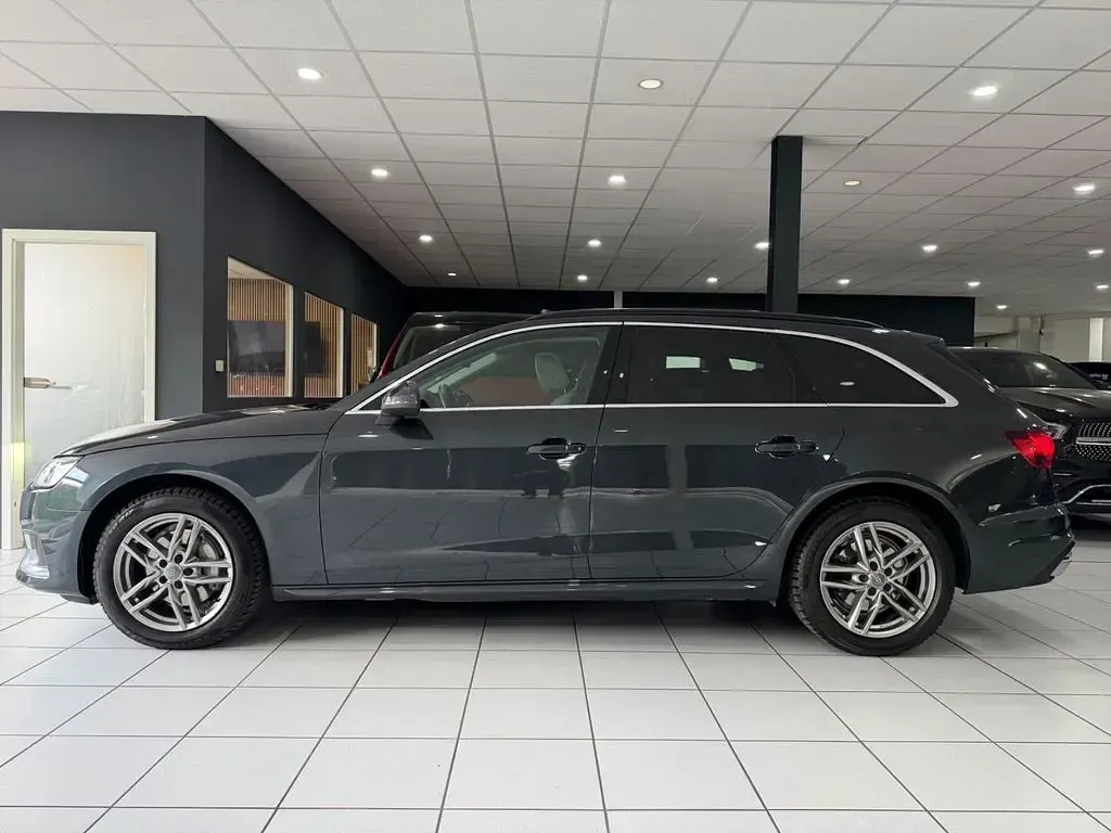 Gebraucht Audi A4 Advanced 204 PS (150 kW) 2020 Grau Kombi