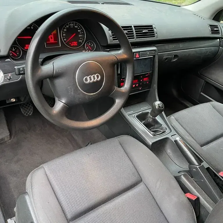 Gebraucht Audi A4 131 PS (96 kW) 2001 Silber Limousine
