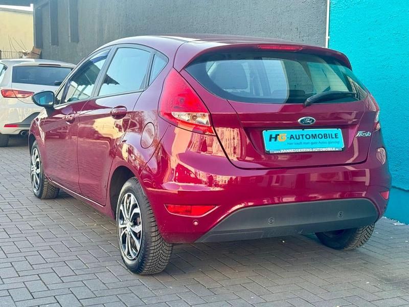 Gebraucht Ford Fiesta 97 PS (71 kW) 2011 Violet Kleinwagen