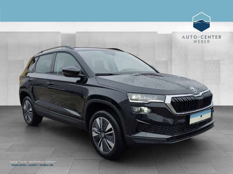 Schwarz Gebraucht 2024 Skoda Karoq Tour SUV | 34.819 € (Fairer Preis) - Bild 1/4