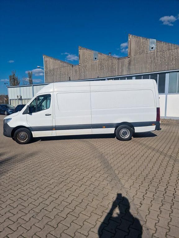 Second-hand Mercedes Sprinter 163 CP (119 kW) 2018 Alb Van