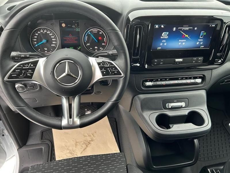 Gebraucht Mercedes e-Vito 85 kW (116 PS) 2024 Arktikweiß Van / Kleinbus