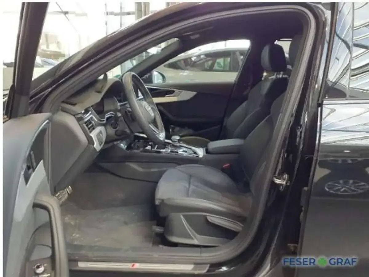 Gebraucht Audi A4 S-Line 265 PS (194 kW) 2023 Mythosschwarz metallic Kombi