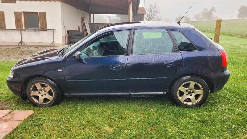 Gebraucht Audi A3 100 PS (73 kW) 2002 Blau Limousine