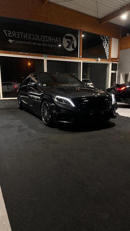 Schwarz Gebraucht 2014 Mercedes S63 AMG AMG Limousine | 32.900 € (Fairer Preis) - Bild 1/4