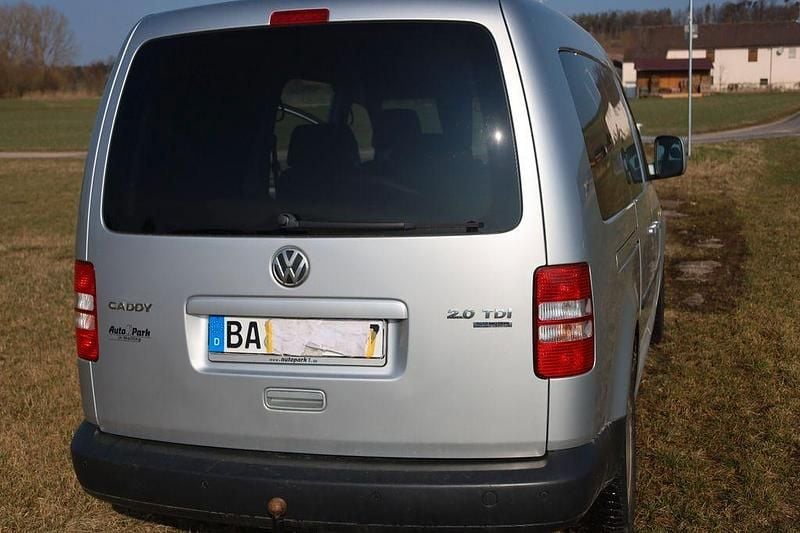 Usata VW Caddy 140 CV (102 kW) 2015 Argento Monovolume