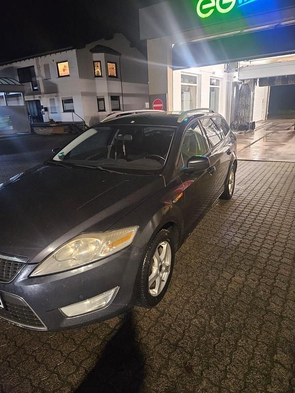 Grau Gebraucht 2010 Ford Mondeo Kombi | 2.099 € (Fairer Preis) - Bild 1/4