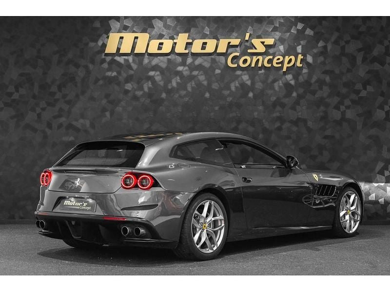 Gebraucht Ferrari GTC4Lusso 610 PS (448 kW) 2017 Grau Kombi