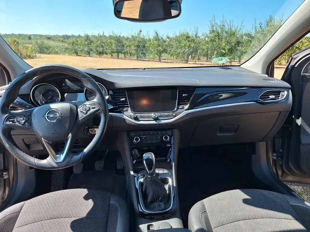 Gebraucht Opel Astra Innovation 150 PS (110 kW) 2016 Grau Kombi