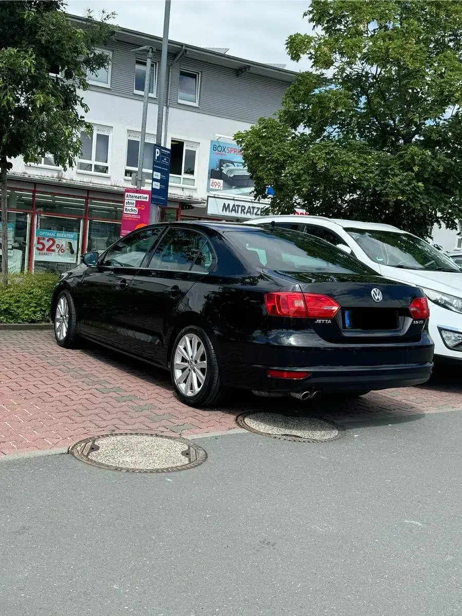 Gebraucht VW Jetta Highline 200 PS (147 kW) 2011 Schwarz Limousine
