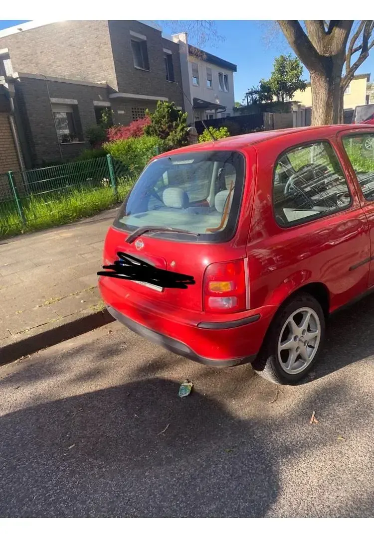Used Nissan Micra 60 HP (44 kW) 2000 Red Hatchback