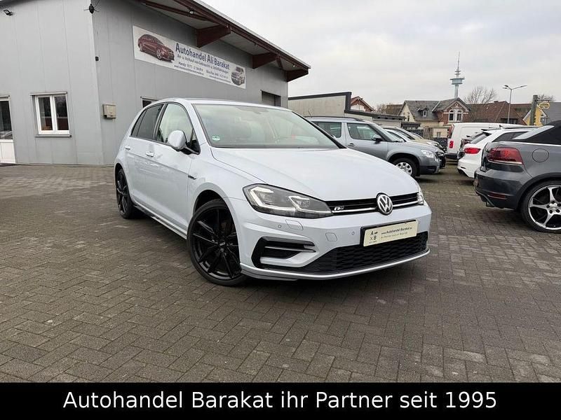 Silber Gebraucht 2018 VW Golf Highline Limousine | 13.590 € (Etwas zu teuer) - Bild 1/4