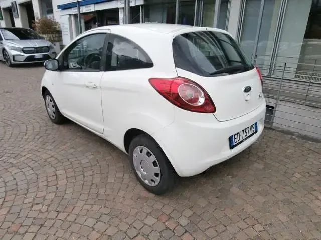 Gebraucht Ford Ka Trend 69 PS (50 kW) 2011 Weiß Kleinwagen