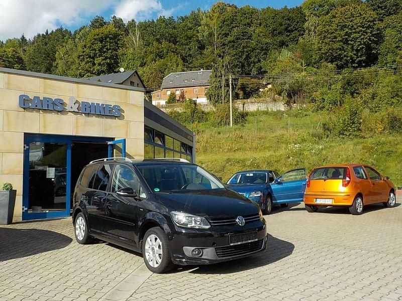Gebraucht VW Touran Life 105 PS (77 kW) 2013 Schwarz Van / Kleinbus