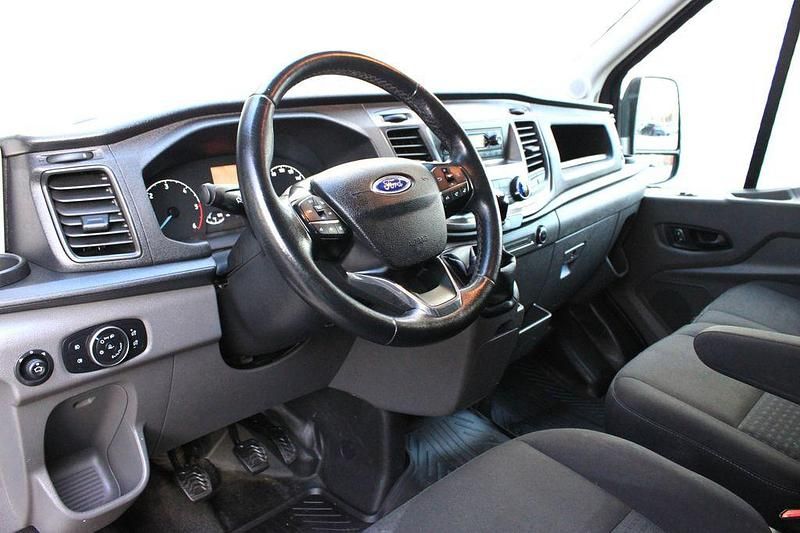 Gebraucht Ford Transit Trend 105 PS (77 kW) 2019 Blau Van / Kleinbus