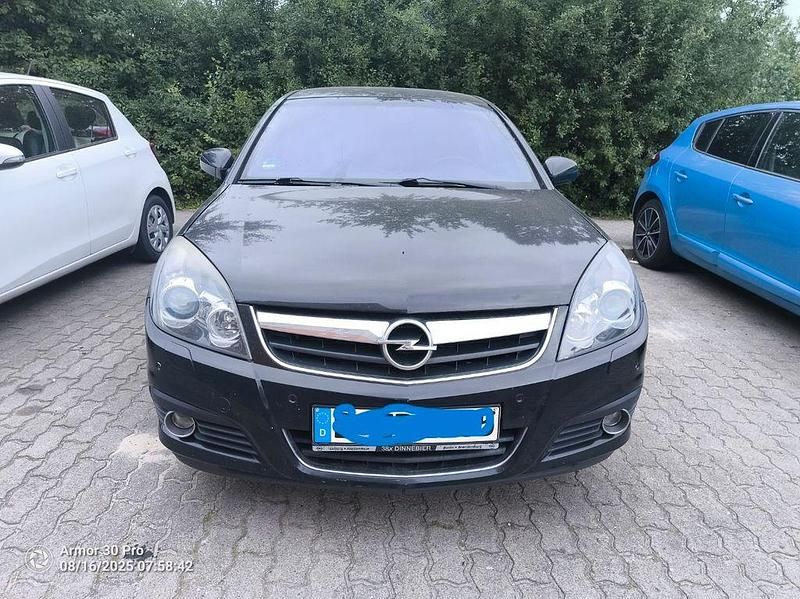 Schwarz Gebraucht 2008 Opel Signum Cosmo Kombi | 2.000 € - Bild 1/4