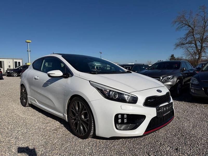 Gebraucht Kia ProCeed GT-Track 204 PS (150 kW) 2015 Weiß Kleinwagen