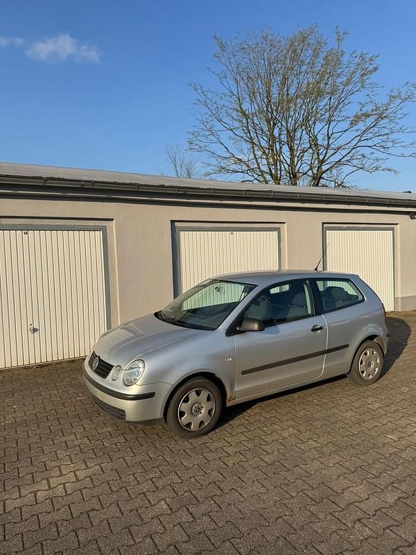 Gebraucht VW Polo 54 PS (39 kW) 2002 Silber Kleinwagen