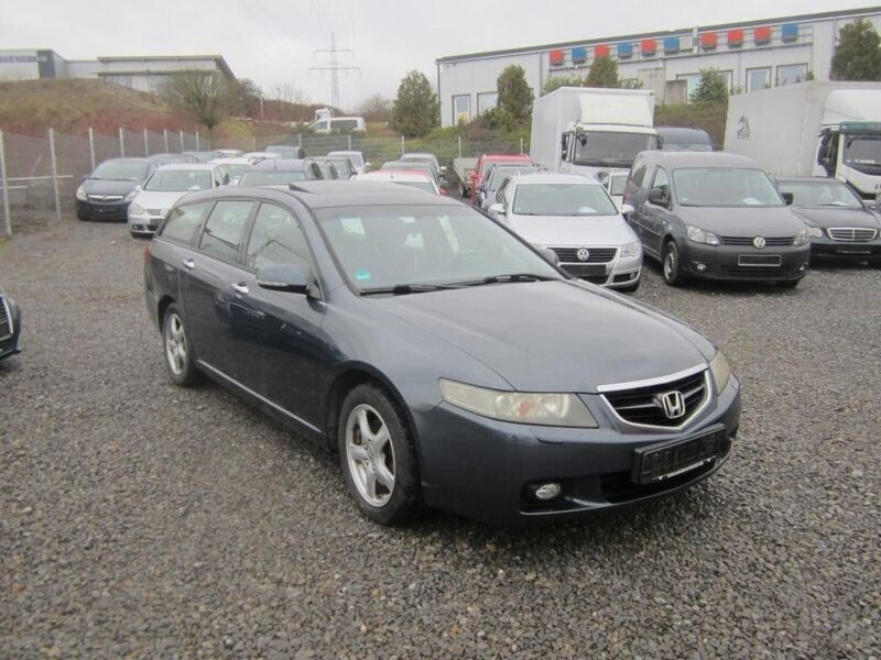 Grau Gebraucht 2005 Honda Accord Executive Limousine | 1.990 € (Etwas zu teuer) - Bild 1/4