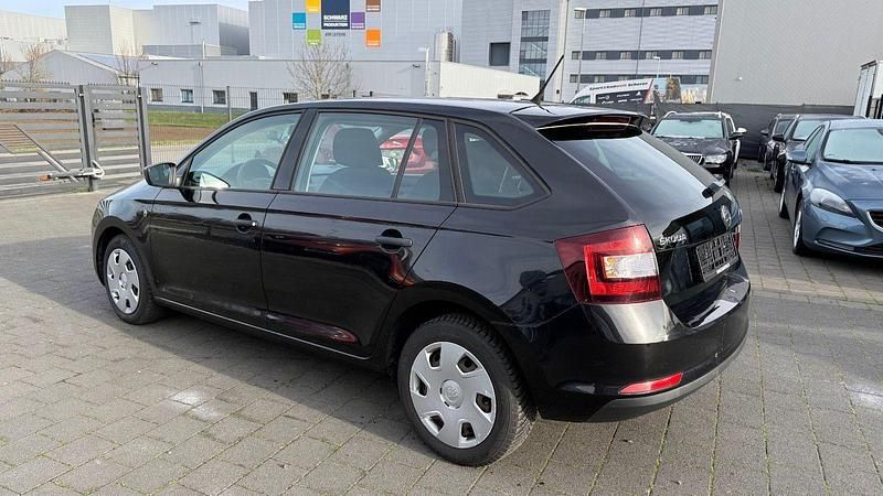 Gebraucht Skoda Rapid Active 90 PS (66 kW) 2014 Schwarz Kombi