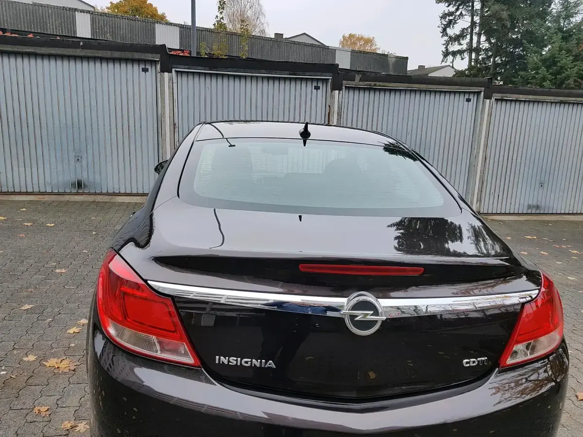 Gebraucht Opel Insignia 160 PS (117 kW) 2012 Braun Limousine