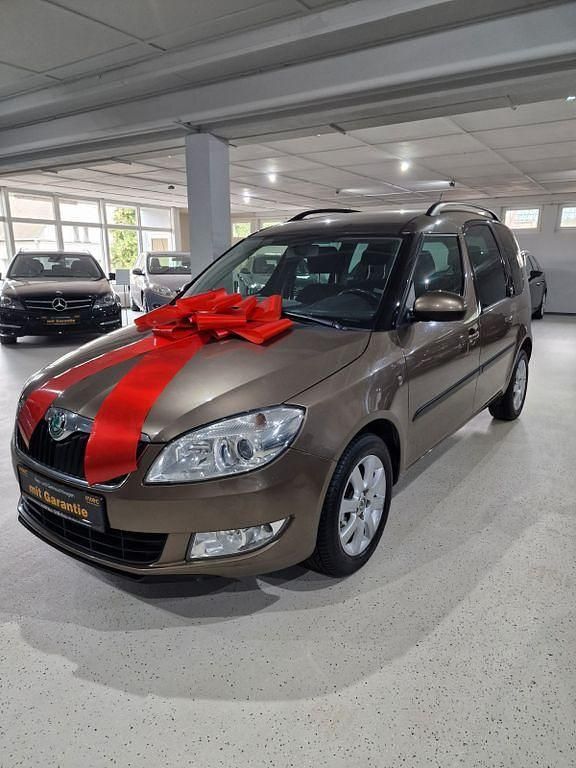 Braun Gebraucht 2013 Skoda Roomster Ambition Kombi | 5.799 € (Fairer Preis) - Bild 1/4